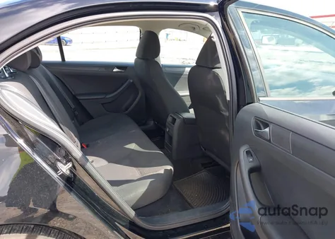 2015 Volkswagen Jetta 2.0L S z USA, uszkodzony, nr VIN 3VW2K7AJ3FM296508